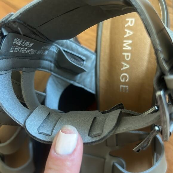 RAMPAGE Heel Sandals - Picture 3 of 7